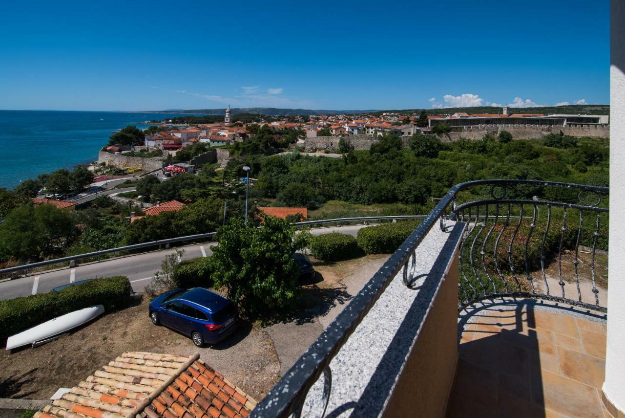 Franko & Ana Apartments クルク エクステリア 写真