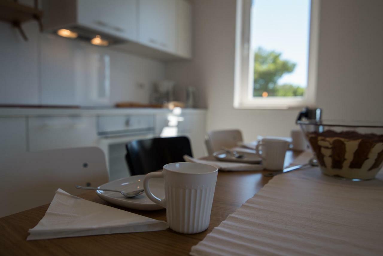 Franko & Ana Apartments クルク エクステリア 写真